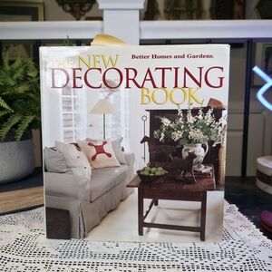 The New Decorating Book by Better Homes and Gardens Hardcover Design Guide 1990s